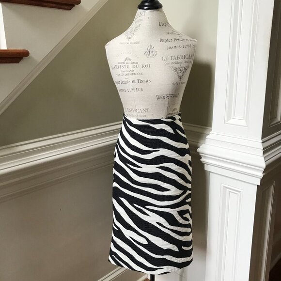 NWT Natori Leo Jacquard Pencil Skirt Womens 12 Cream Black Stripe Straight NEW - Picture 7 of 14